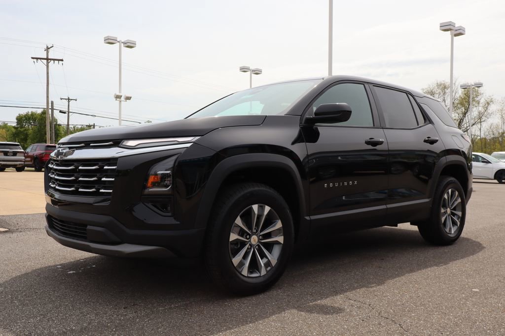 New 2026 Chevrolet Equinox LT w/ Convenience Package II AWD/4WD image 7