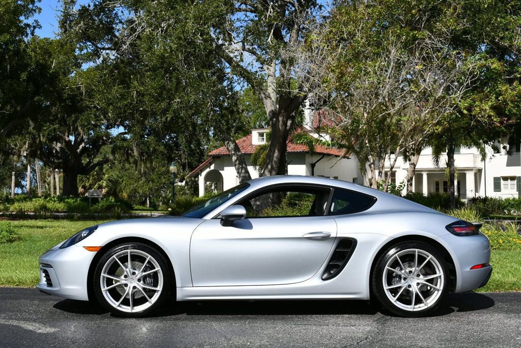Used 2018 Porsche 718 Cayman RWD image 22