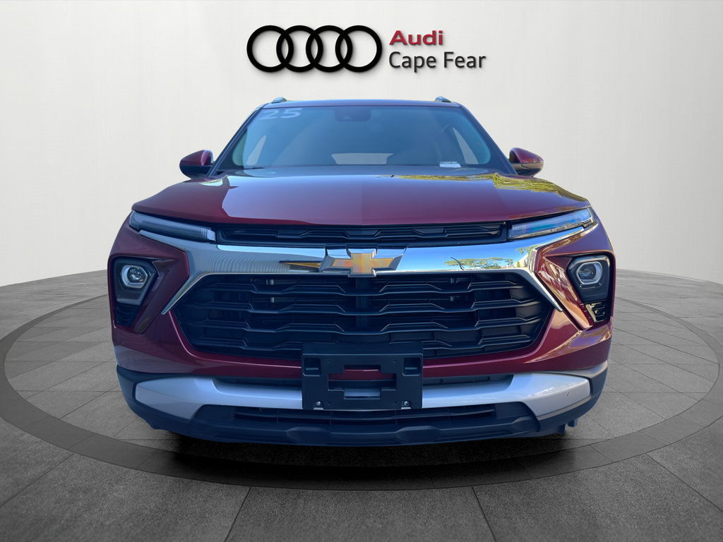 Used 2025 Chevrolet TrailBlazer LT FWD image 8