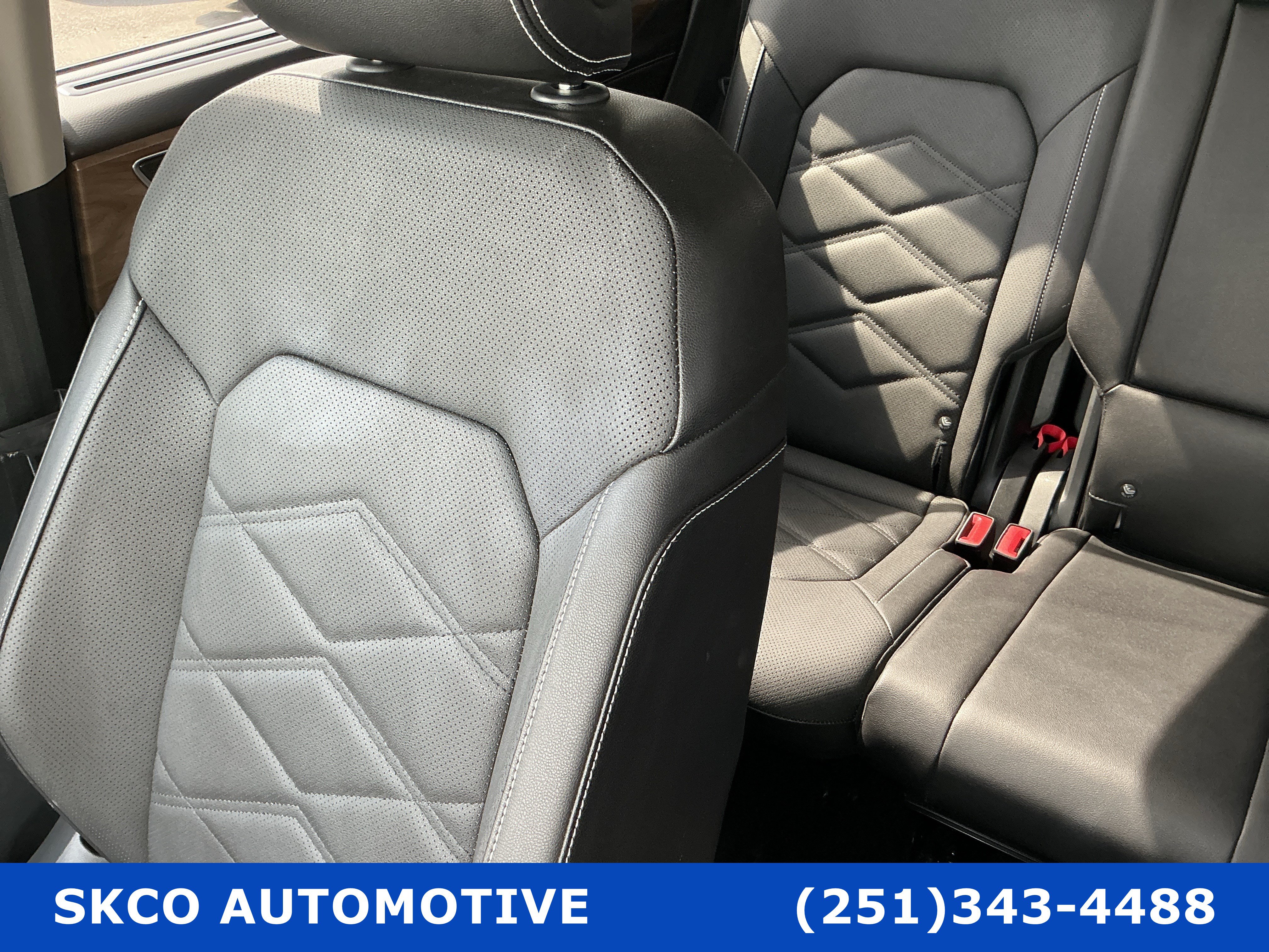 Used 2025 Volkswagen Atlas SE AWD/4WD image 27