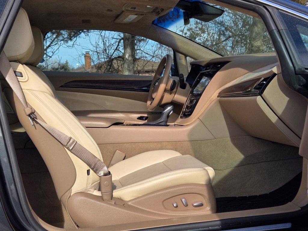 Used 2016 Cadillac ELR image 28