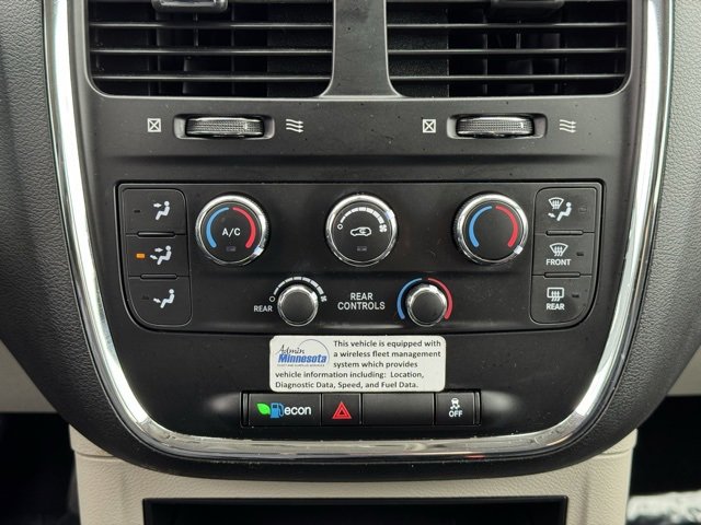 Used 2019 Dodge Grand Caravan SE w/ UConnect Hands-Free Group image 12