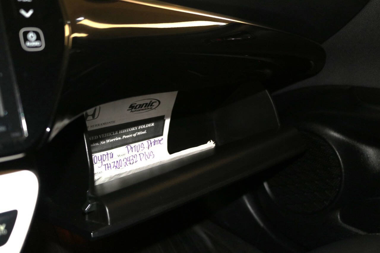 Used 2017 Toyota Prius Prime Advanced image 57