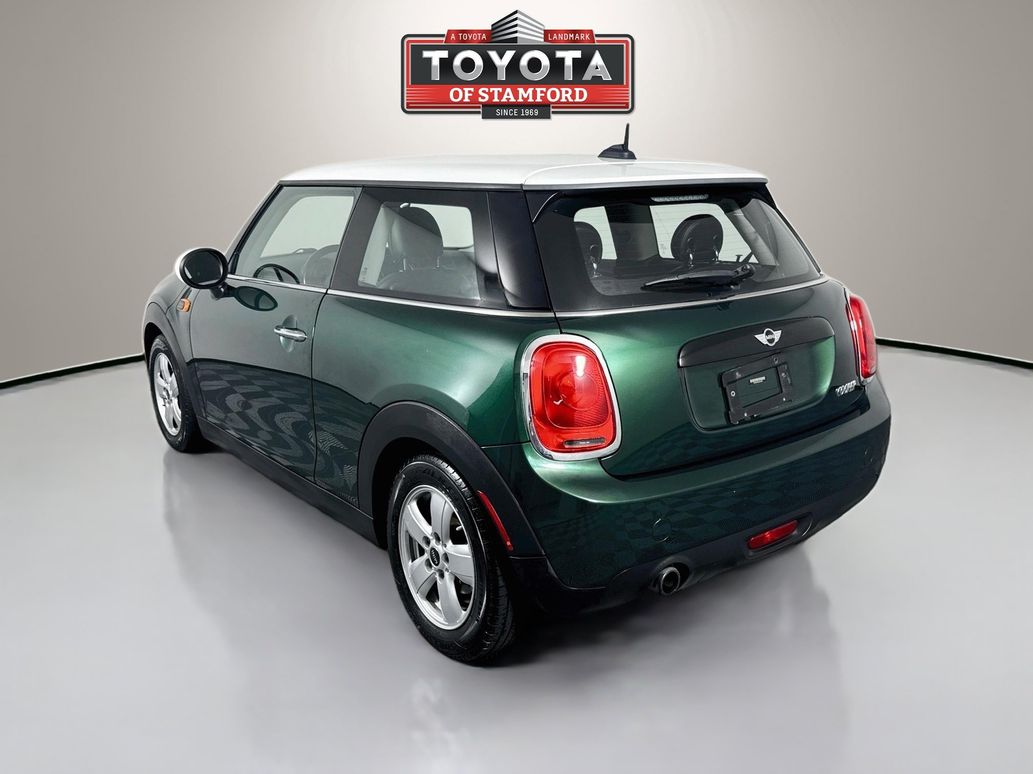 Used 2017 MINI Cooper 2-Door Hardtop FWD image 5