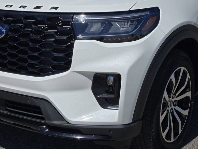 Used 2025 Ford Explorer ST-Line AWD/4WD image 10