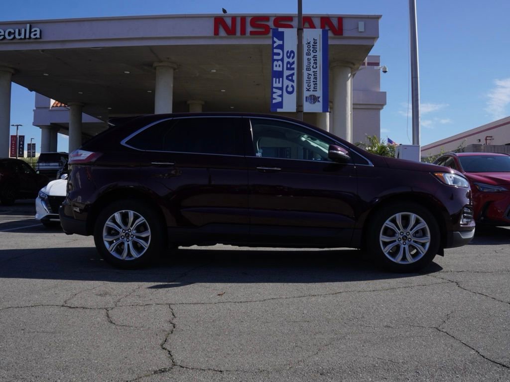 Used 2024 Ford Edge Titanium image 3