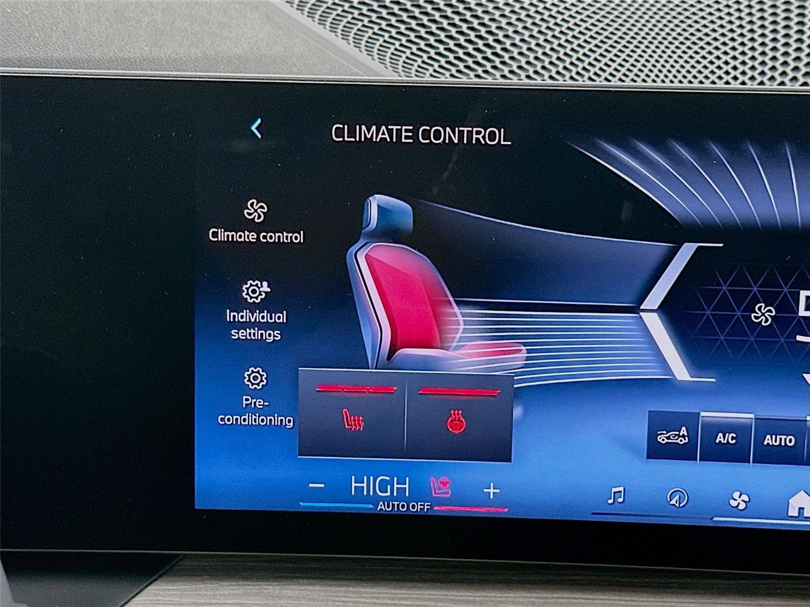 New 2026 BMW 330i xDrive Sedan w/ M Sport Package image 20