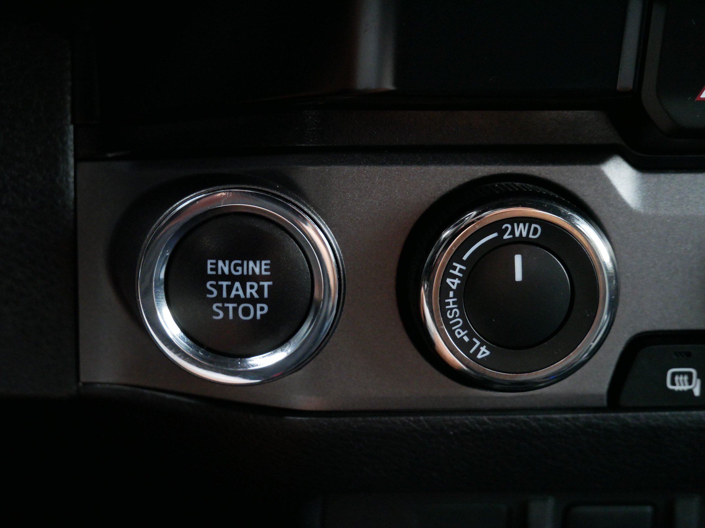 Used 2021 Toyota Tacoma TRD Off-Road AWD/4WD image 31