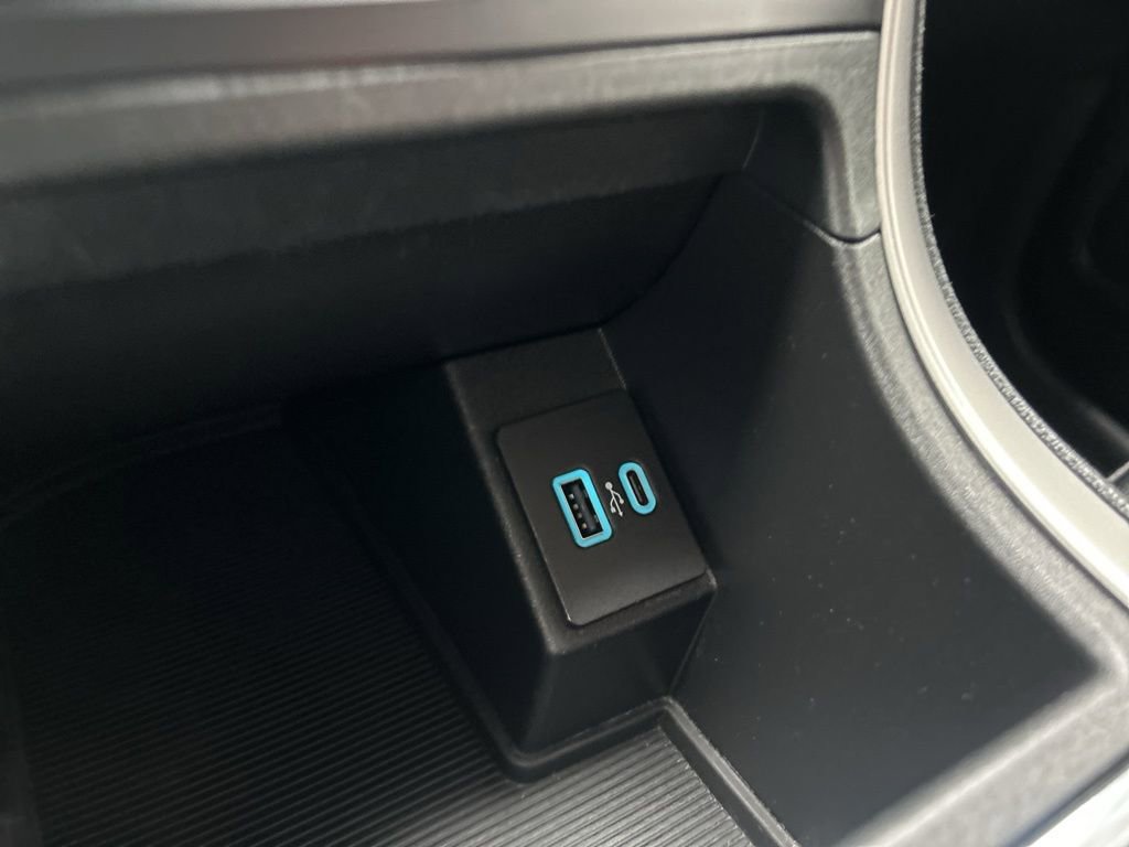 Used 2022 Ford Edge SEL image 24