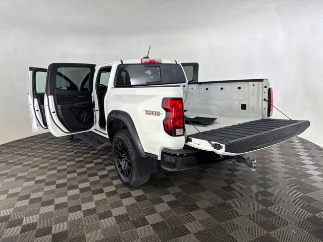 Used 2024 Chevrolet Colorado Trail Boss w/ Advanced Trailering Package AWD/4WD image 16