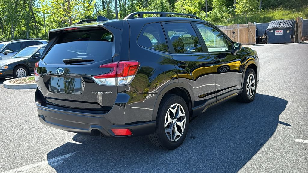 Certified 2023 Subaru Forester Premium AWD/4WD image 4
