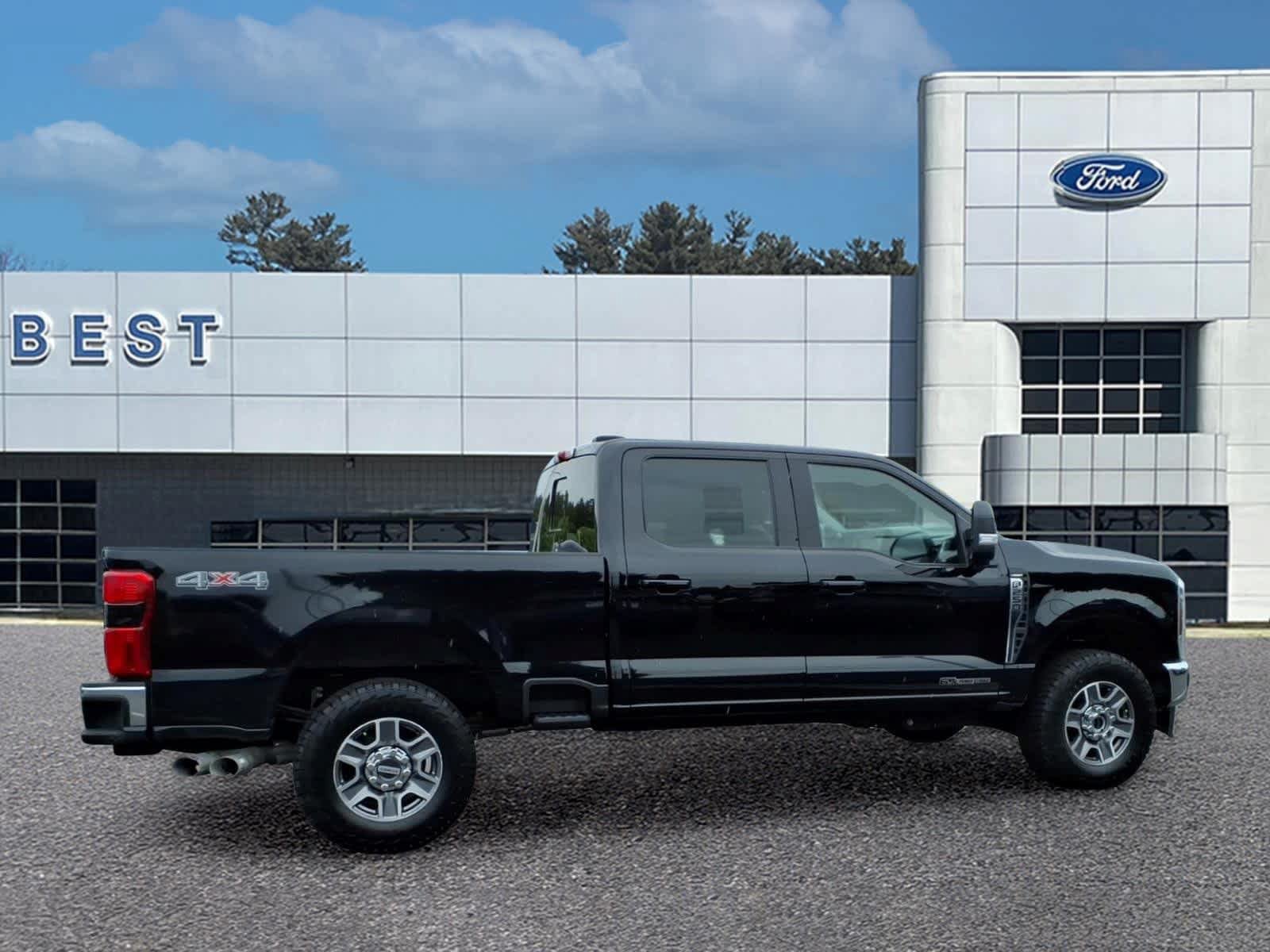 Used 2024 Ford F250 Lariat AWD/4WD image 9