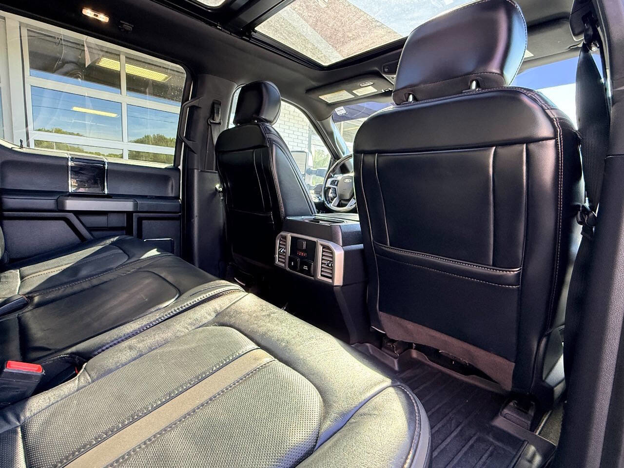 Used 2020 Ford F250 Platinum w/ FX4 Off-Road Package AWD/4WD image 39