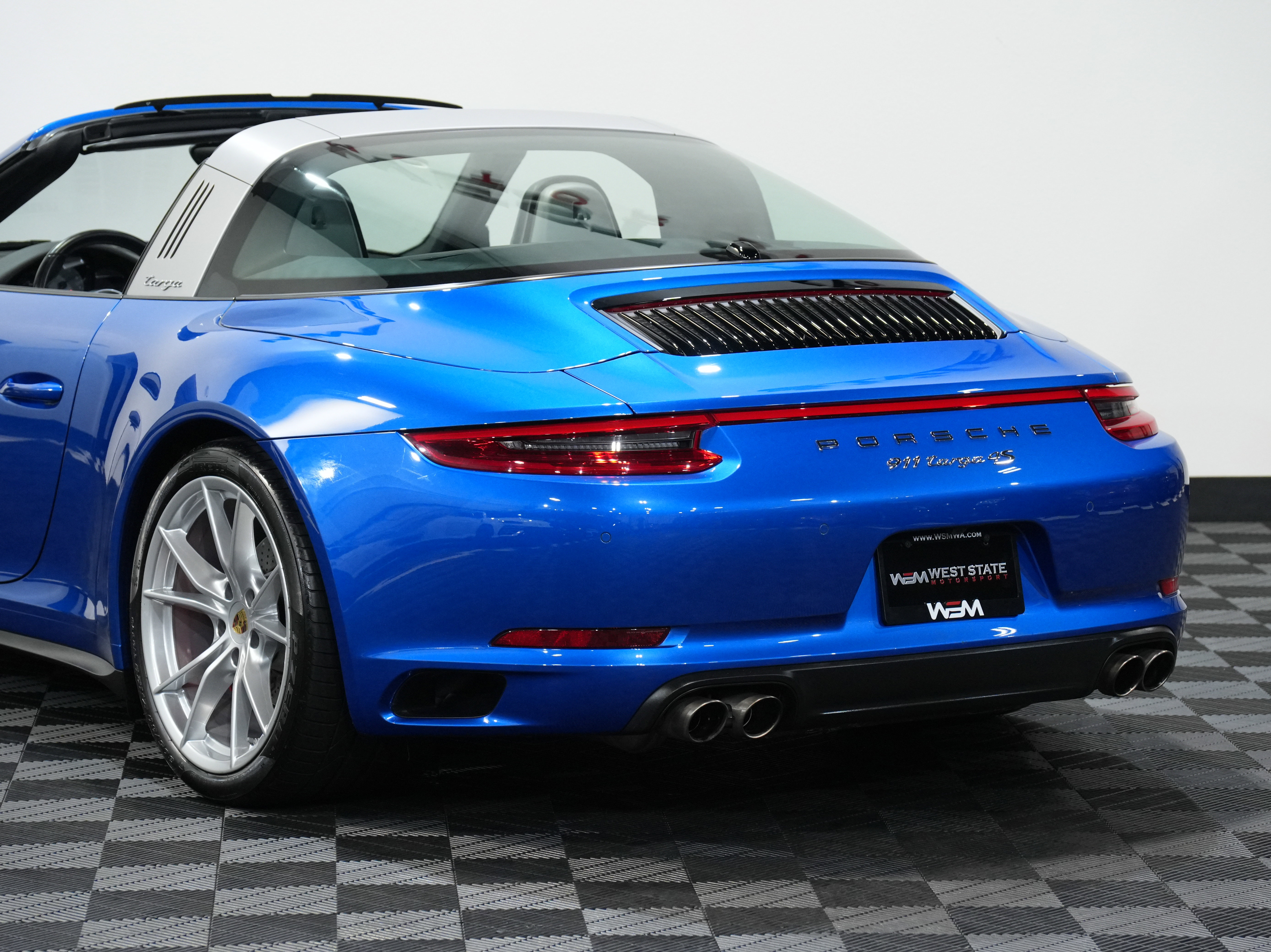 Used 2017 Porsche 911 Targa 4S image 19