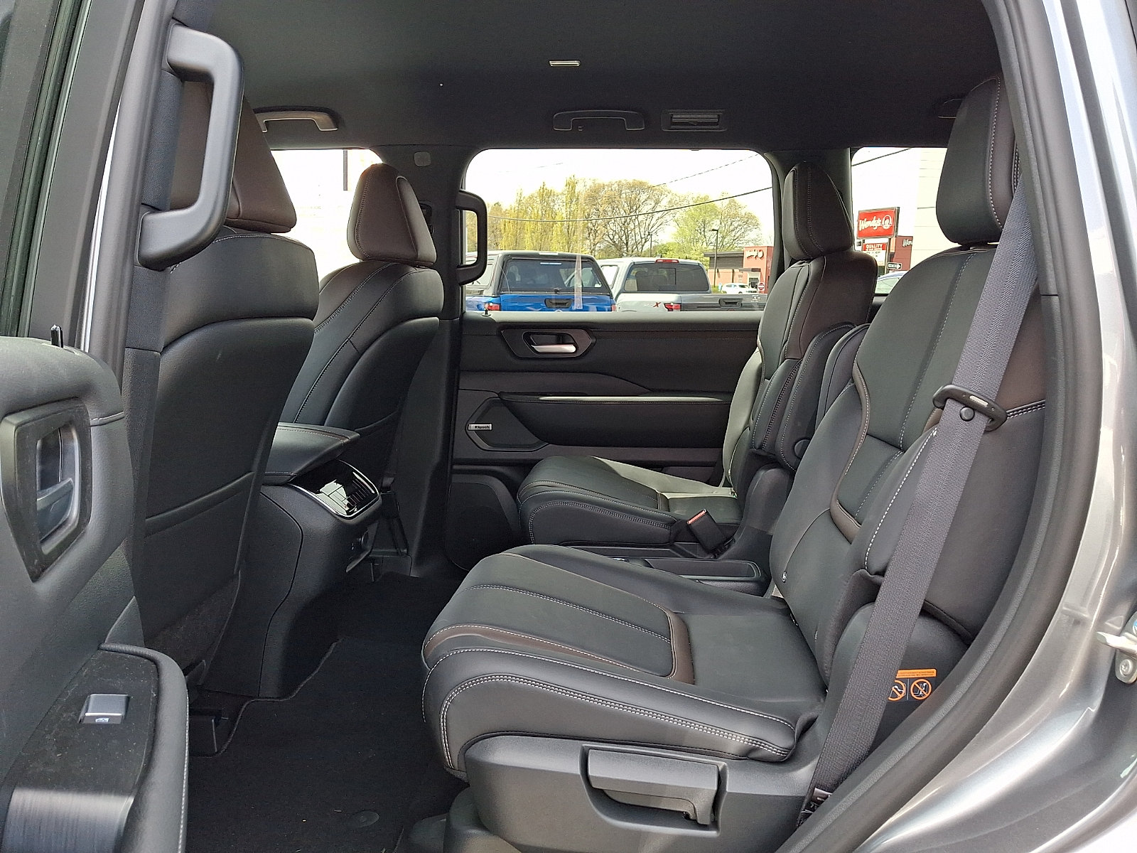 New 2026 Nissan Armada SL w/ Captain's Chari Seat Package AWD/4WD image 7
