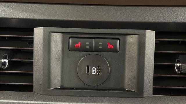 Used 2023 Ford F250 Lariat w/ Lariat Ultimate Package AWD/4WD image 37