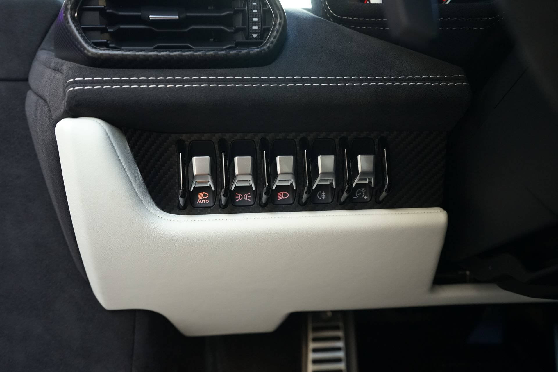 Used 2023 Lamborghini Huracan Tecnica RWD image 25