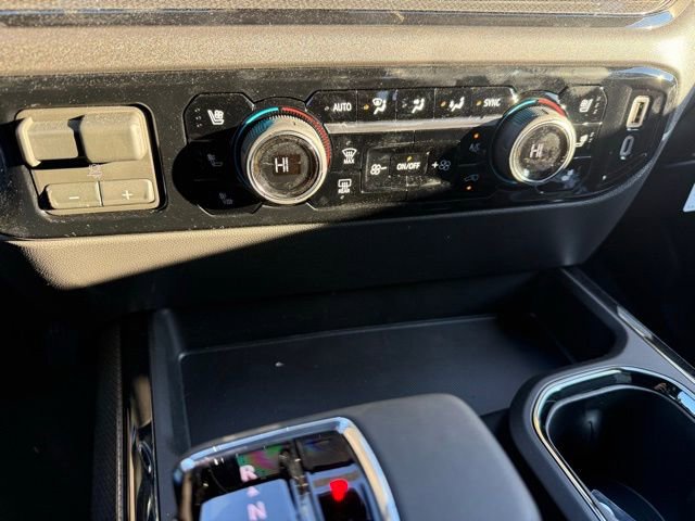 New 2026 Chevrolet Silverado 1500 ZR2 image 29