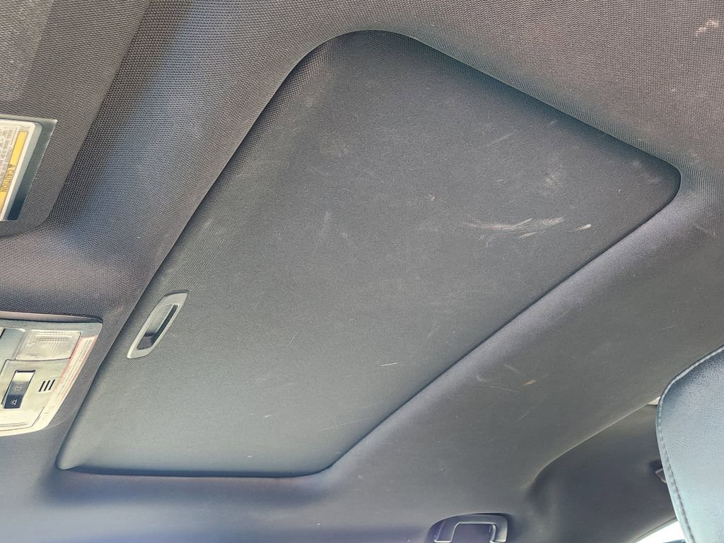 Used 2020 Toyota Tacoma TRD Sport w/ TRD Premium Sport Package AWD/4WD image 15