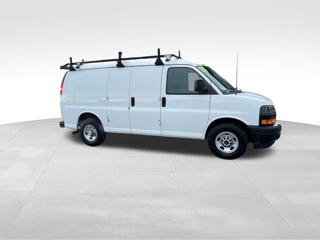 Used 2022 Chevrolet Express 3500 Work Van w/ Driver Convenience Package image 4