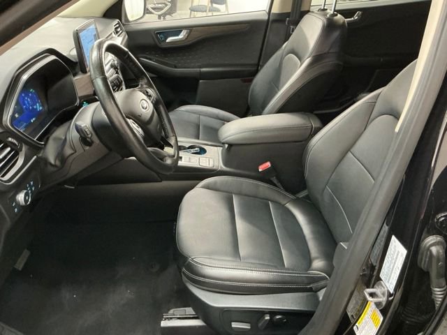 Used 2020 Ford Escape Titanium image 13