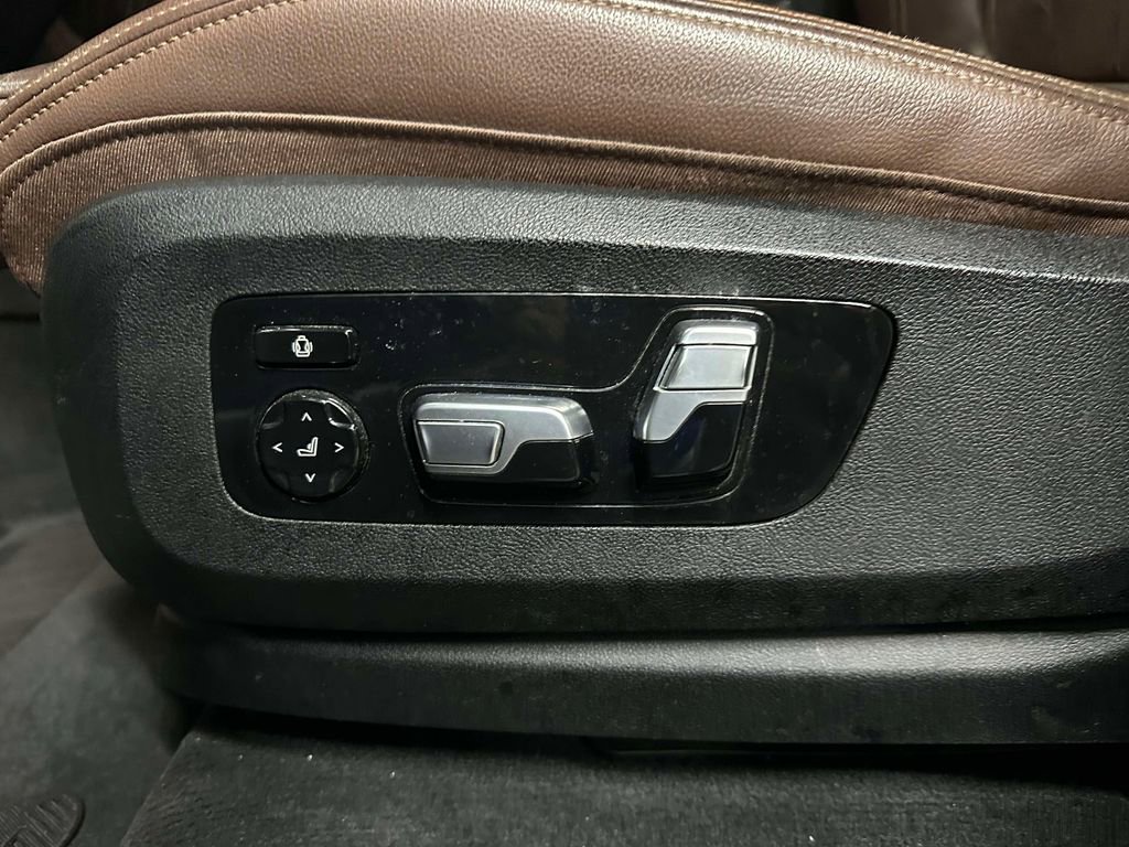 Used 2019 BMW X7 xDrive40i w/ Premium Package AWD/4WD image 26