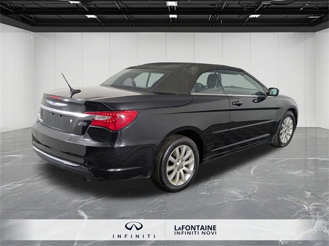 Used 2014 Chrysler 200 Touring image 5