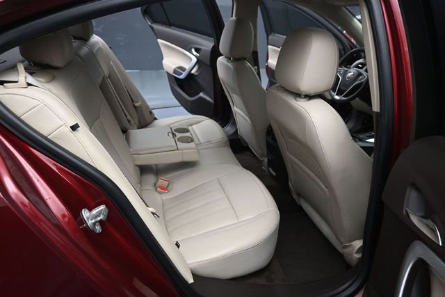 Used 2017 Buick Regal Premium w/ Driver Confidence Package #2 FWD image 27