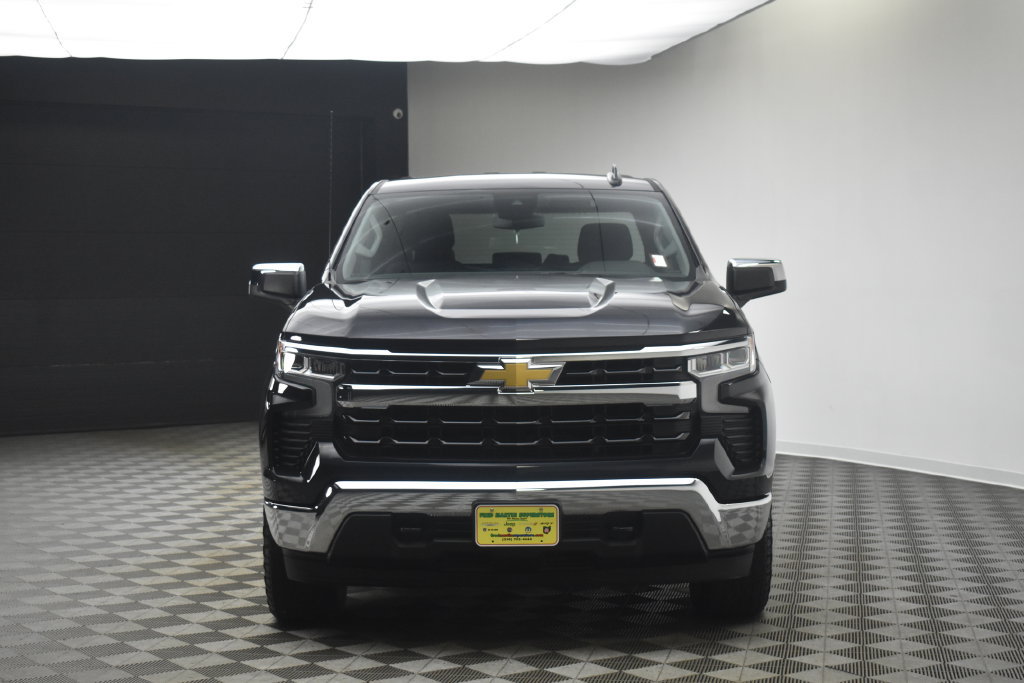 Used 2023 Chevrolet Silverado 1500 LT AWD/4WD image 16
