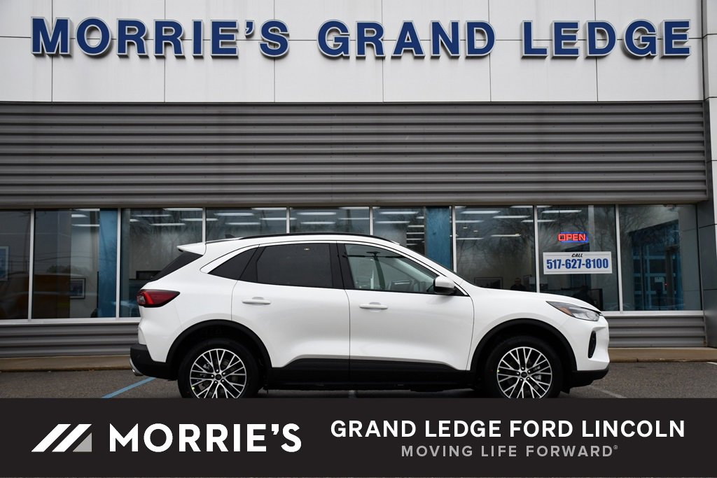 New 2024 Ford Escape Base image 1