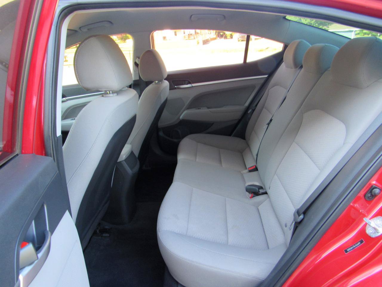 Used 2020 Hyundai Elantra SEL FWD image 5