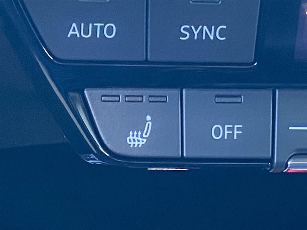 Used 2023 Audi Q4 e-tron Premium Plus w/ Premium Plus image 15