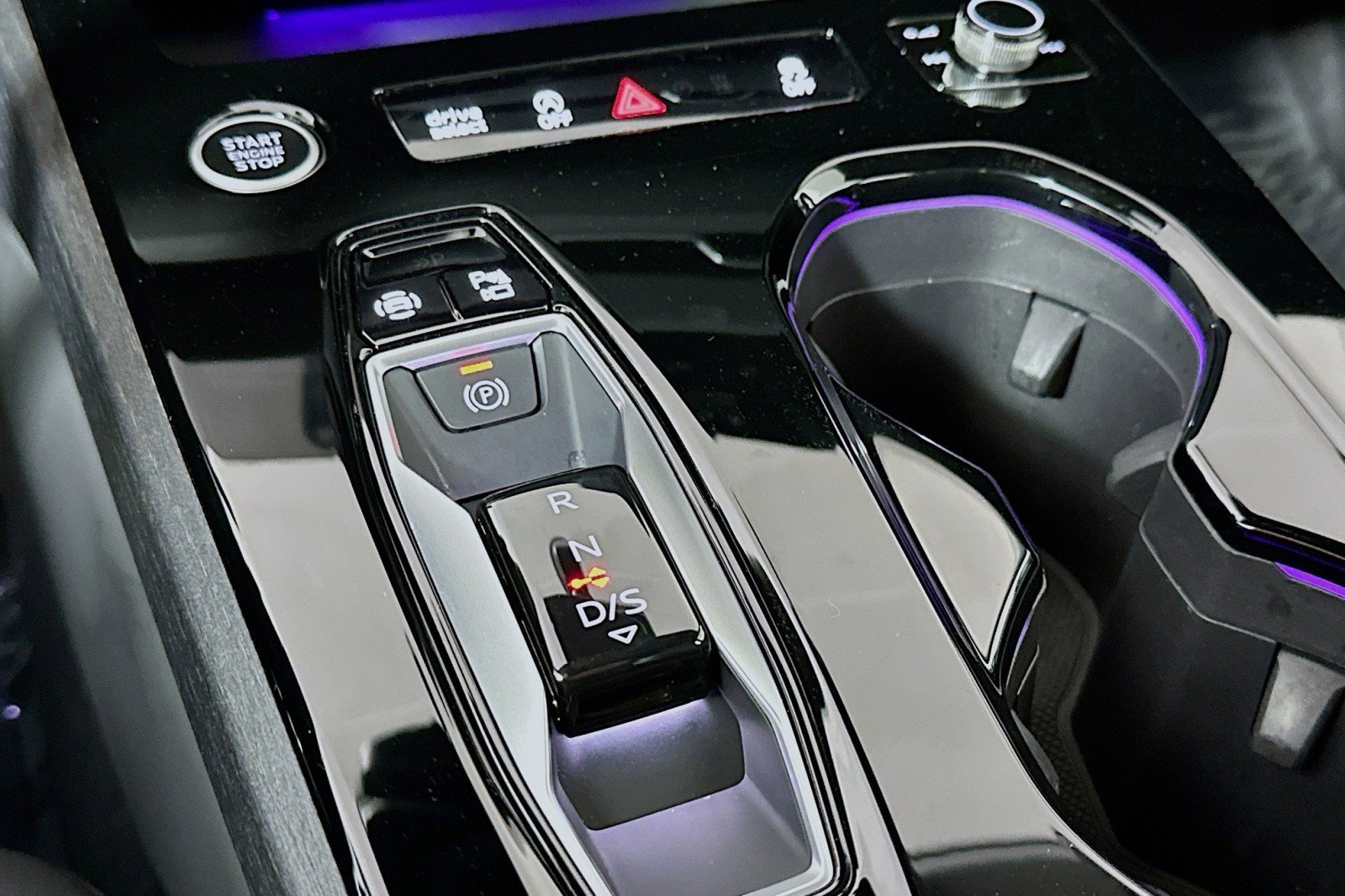 Used 2025 Audi A5 2.0T Premium w/ Convenience Package image 7