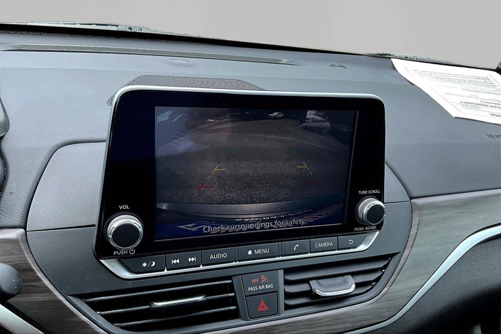 Used 2025 Nissan Altima 2.5 SV FWD image 15