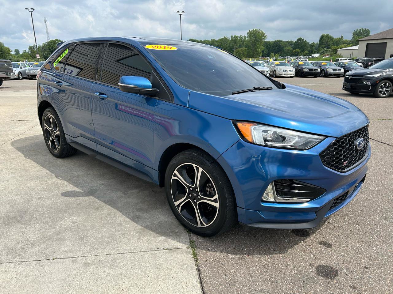 Used 2019 Ford Edge ST w/ Convenience Package AWD/4WD image 3