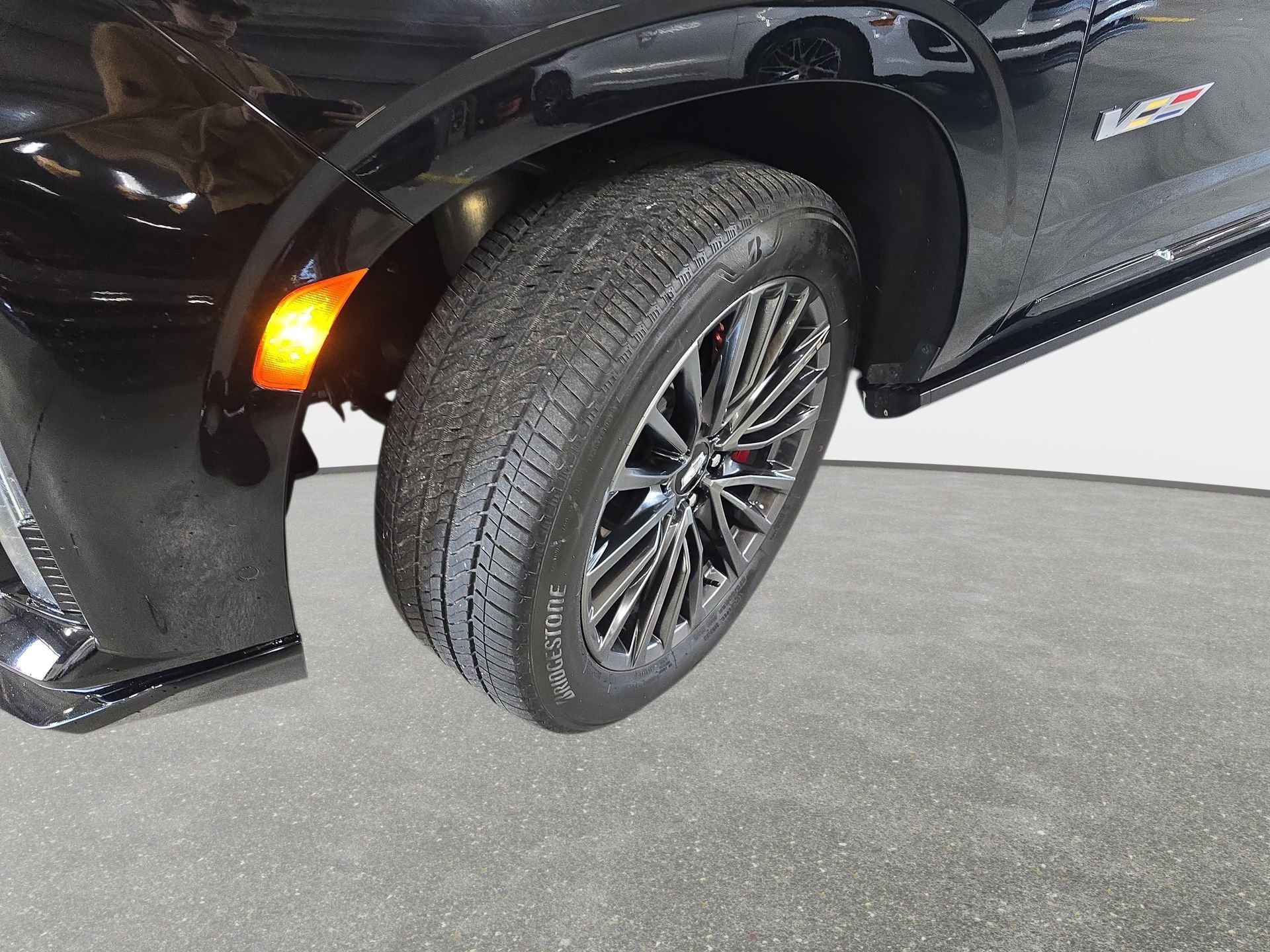 Used 2023 Cadillac Escalade V AWD/4WD image 31