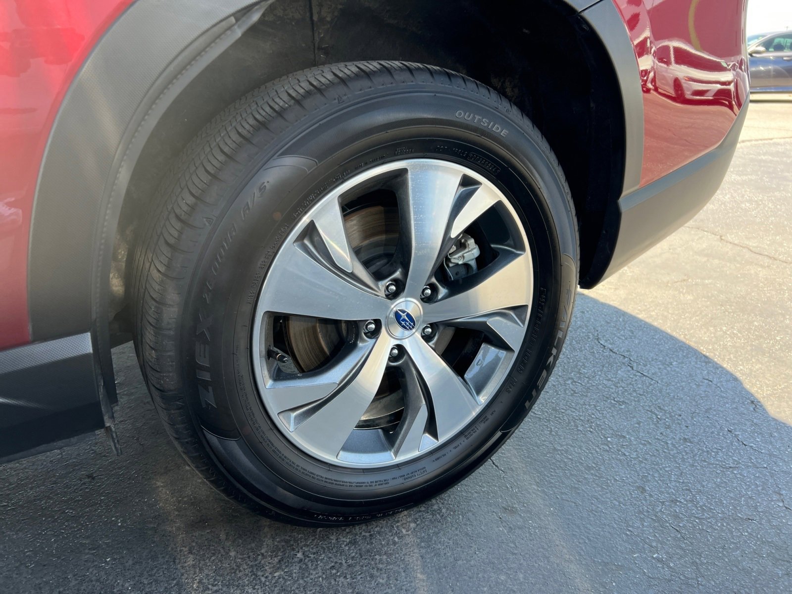 Used 2024 Subaru Ascent Premium w/ Convenience Package image 16