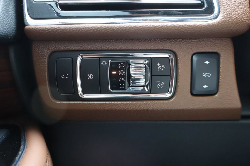 Used 2024 Lincoln Navigator L Reserve AWD/4WD image 21