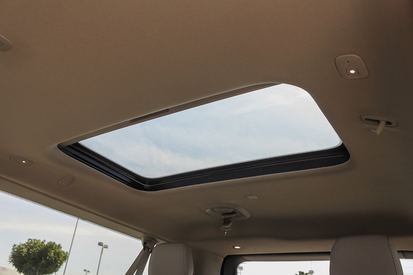 Used 2023 Jeep Wagoneer L Series III w/ Premium Group I image 28