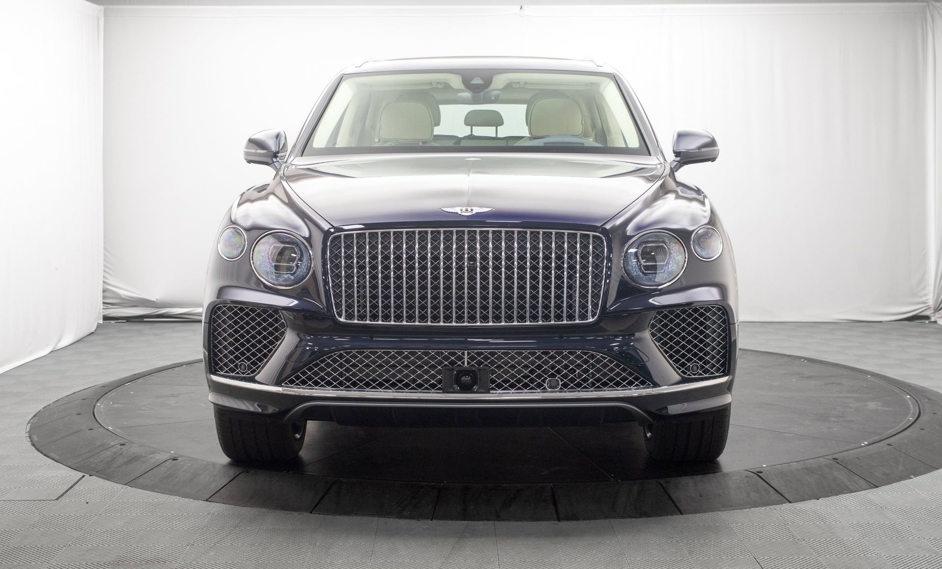 New 2025 Bentley Bentayga image 8