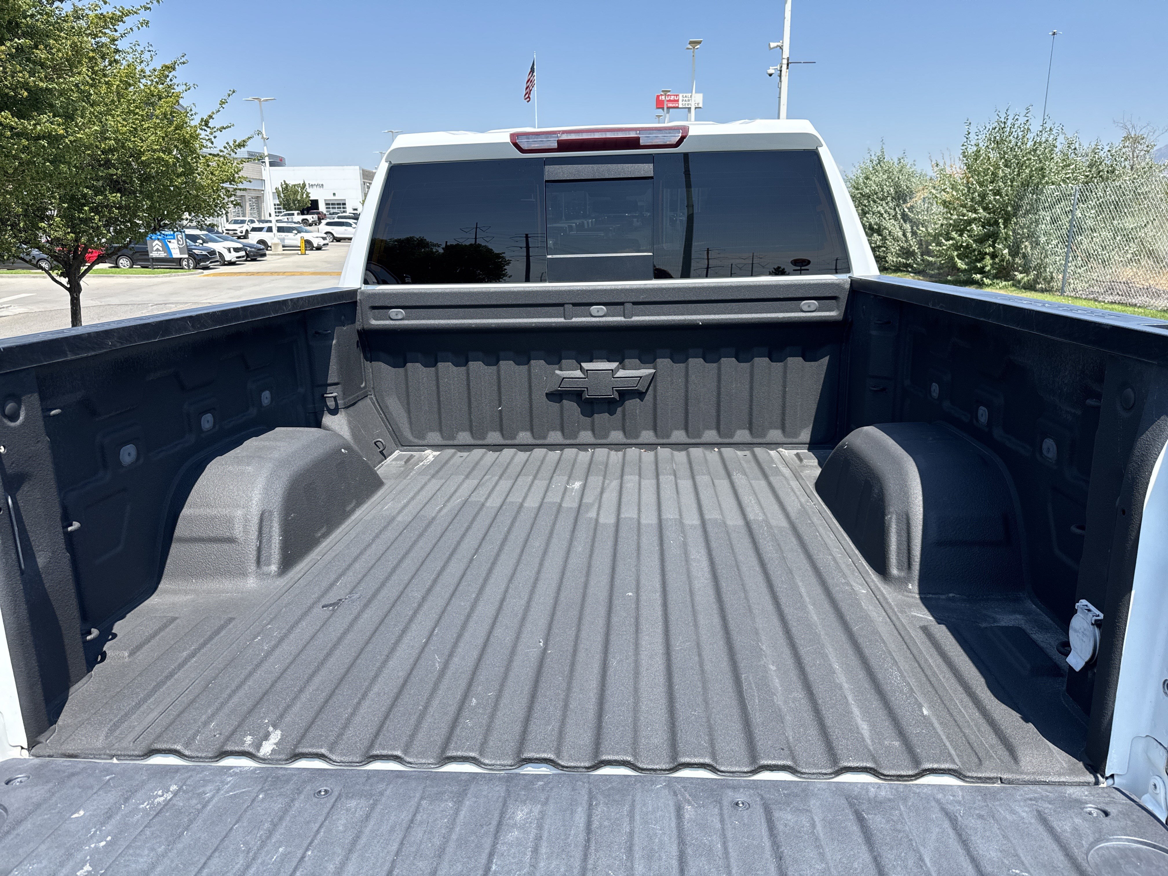 Used 2021 Chevrolet Silverado 1500 LTZ AWD/4WD image 25