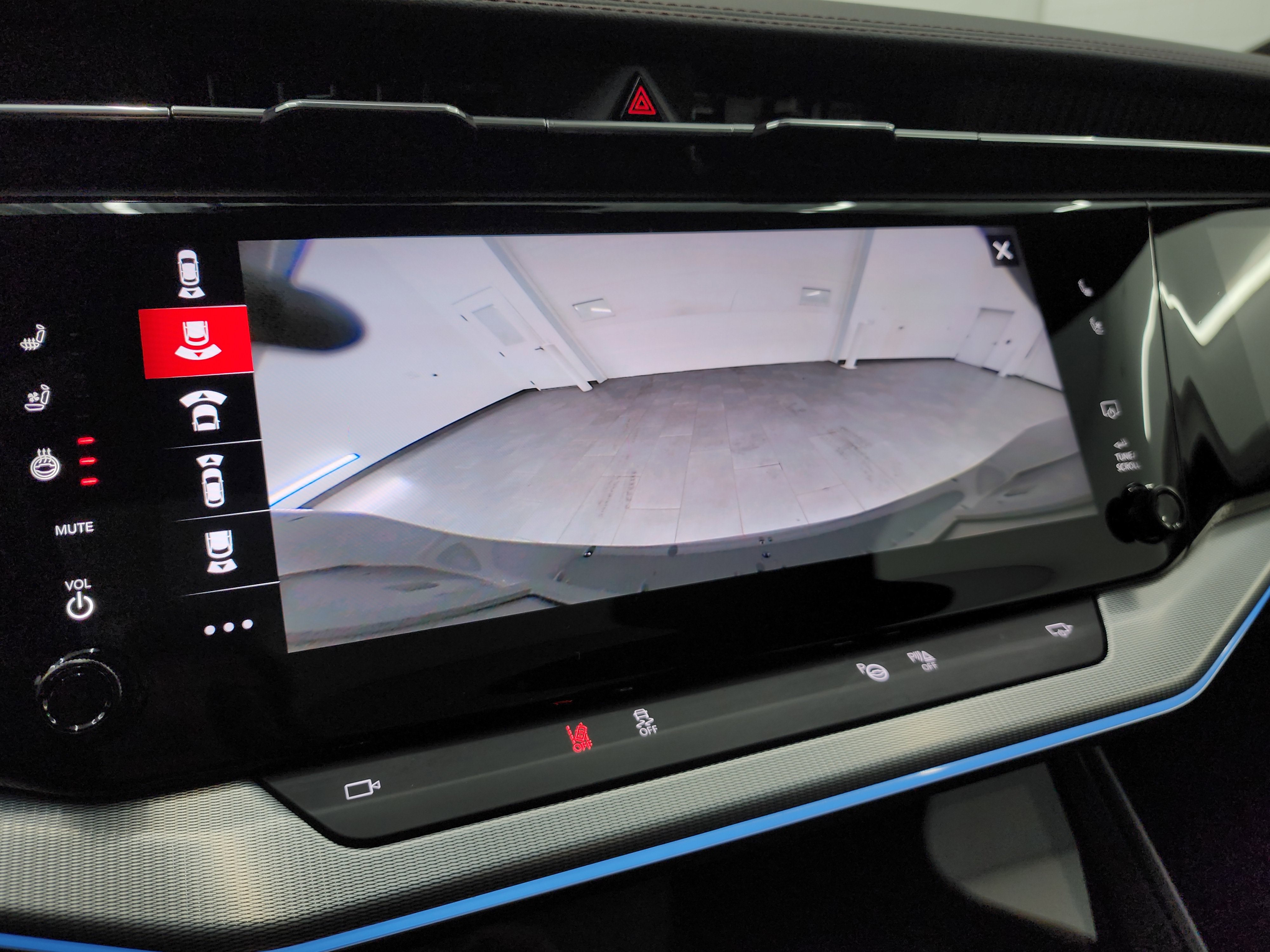 Used 2024 Jeep Wagoneer Launch Edition image 18