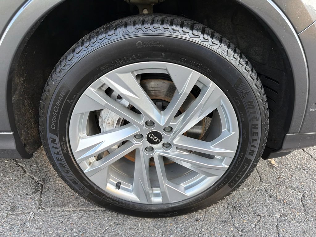 Used 2021 Audi Q7 3.0T Premium Plus w/ Premium Plus Package AWD/4WD image 9
