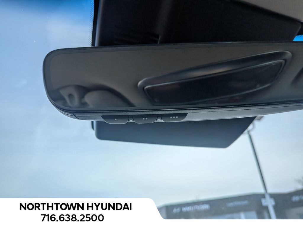 Used 2026 Genesis GV70 2.5T Select image 25