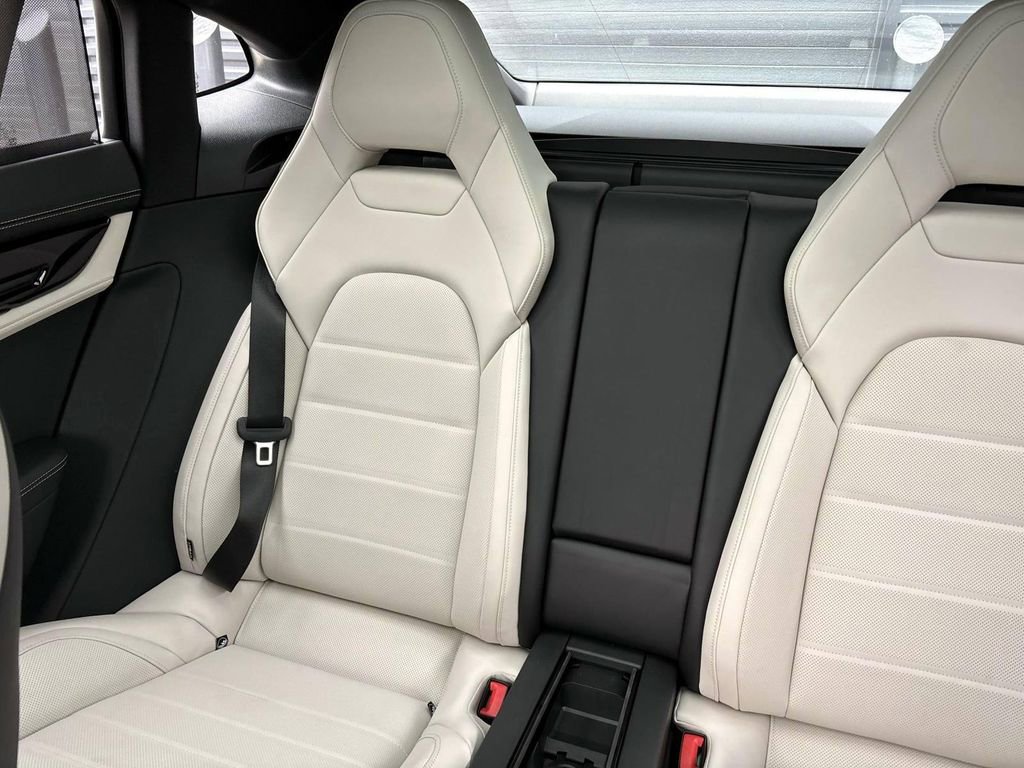 Used 2025 Porsche Panamera 4 image 38