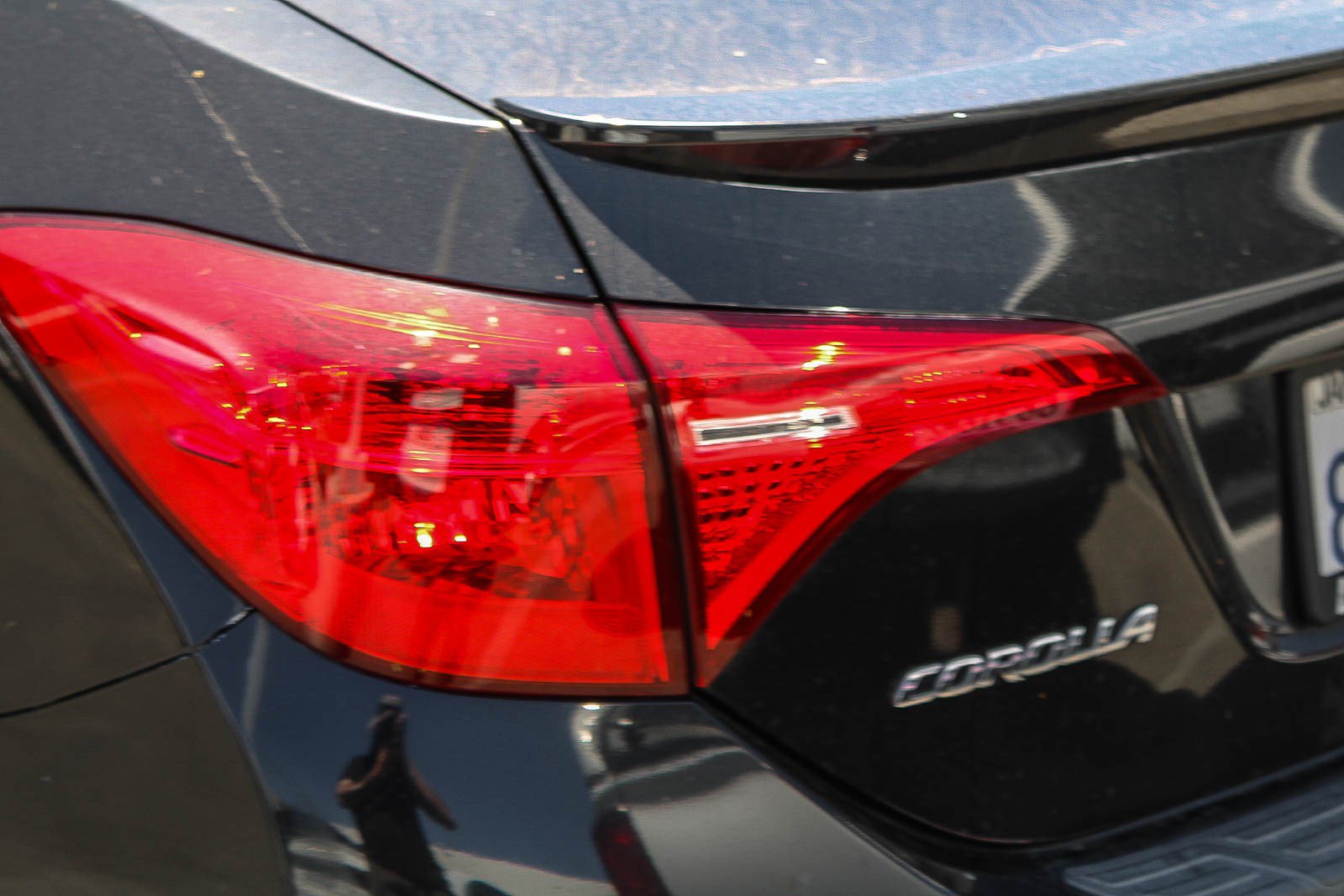 Used 2019 Toyota Corolla SE w/ Carpet Mat Package (TMS) FWD image 9