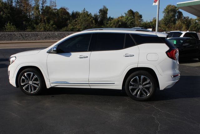 Used 2020 GMC Terrain Denali w/ LPO, Floor Liner Package FWD image 7