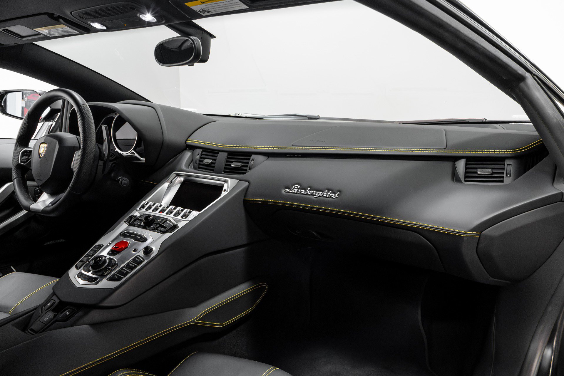 Used 2014 Lamborghini Aventador LP 700-4 image 24