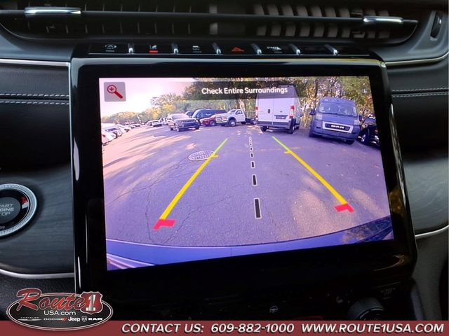 Used 2023 Jeep Grand Cherokee Limited AWD/4WD image 35