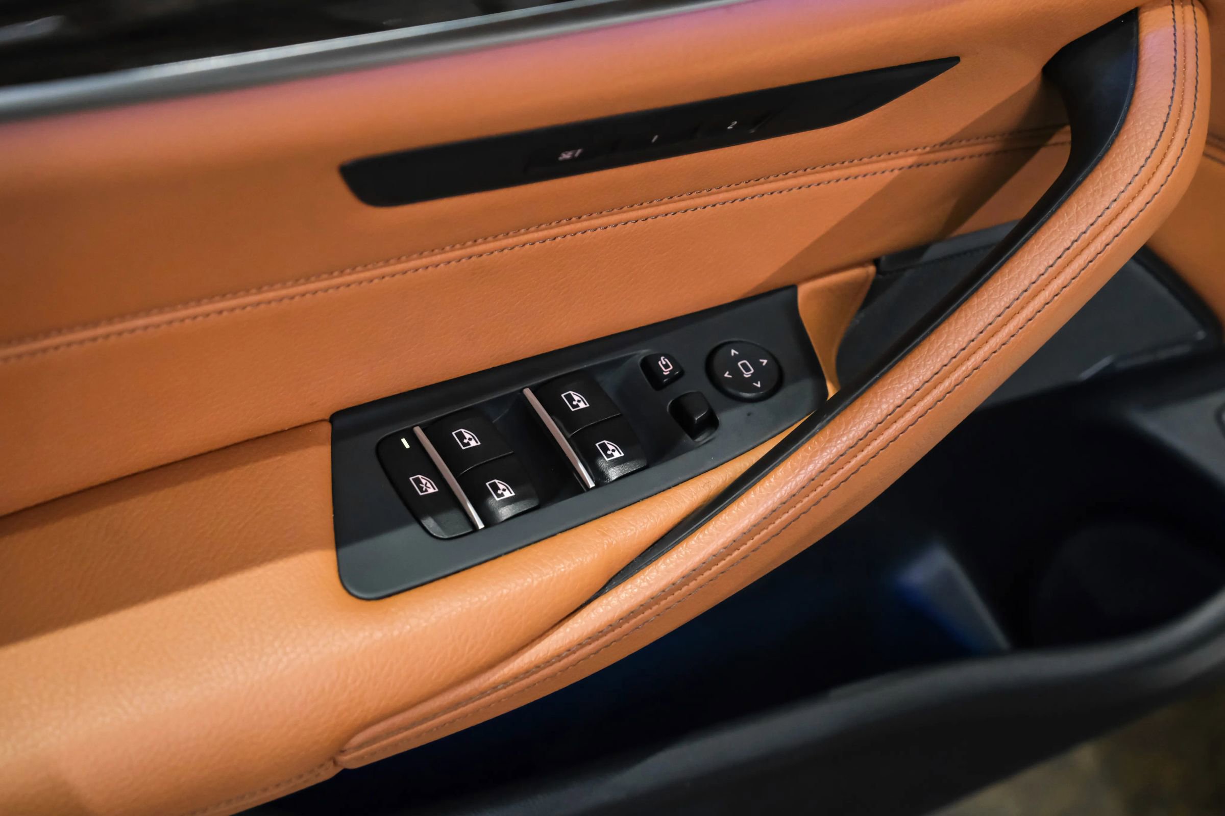 Used 2018 BMW 540i xDrive w/ Premium Package image 43